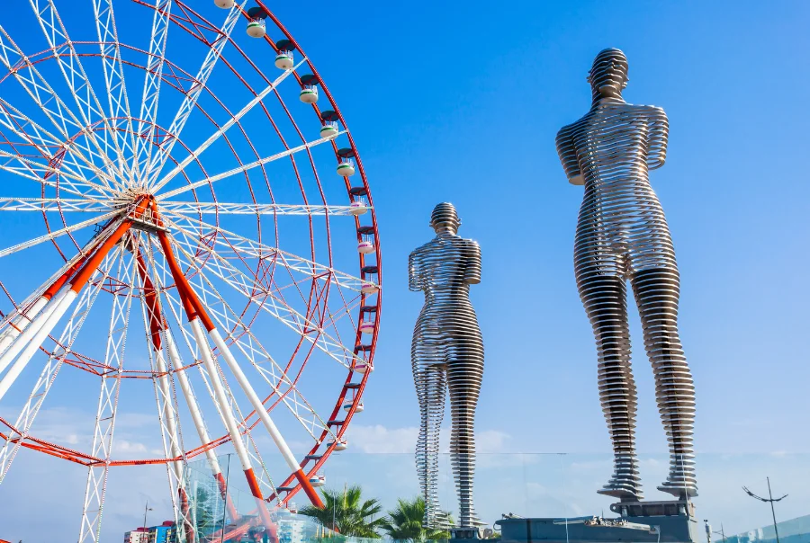 ANTALYA-RİZE–GÜRCİSTAN- BATUM–ALTINPOST–AVRUPA MEYDANI-PİAZZA MEYDANI - BATUM BULVARI- ALİ NİNO HEYKELİ –BATUM